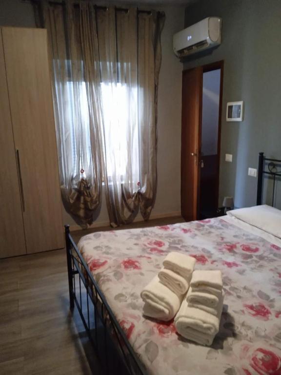 B&Belen Selfcheck-In No Francesi Grazie Parma Bagian luar foto